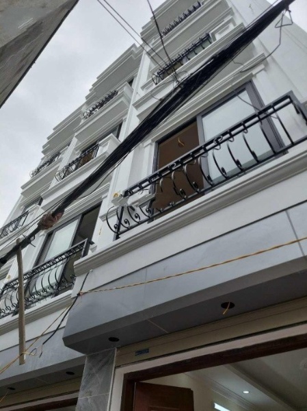 Bán nhà 4 tầng xây mới xe contairner đỗ cổng